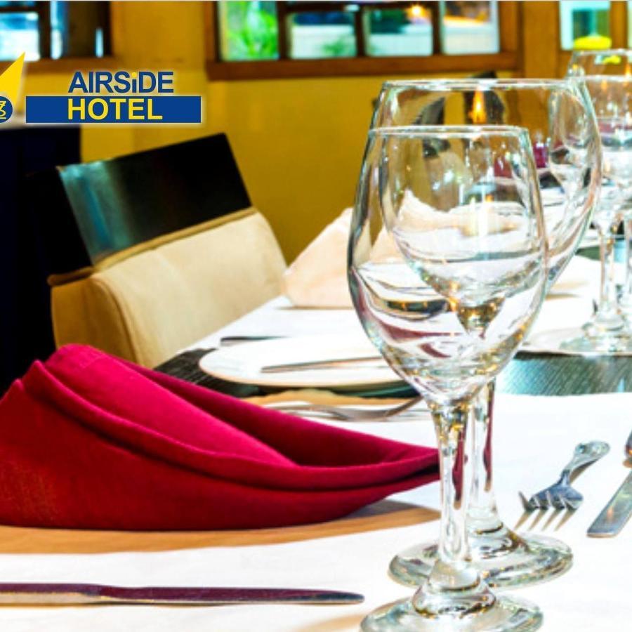 Airside Hotel Accra Esterno foto