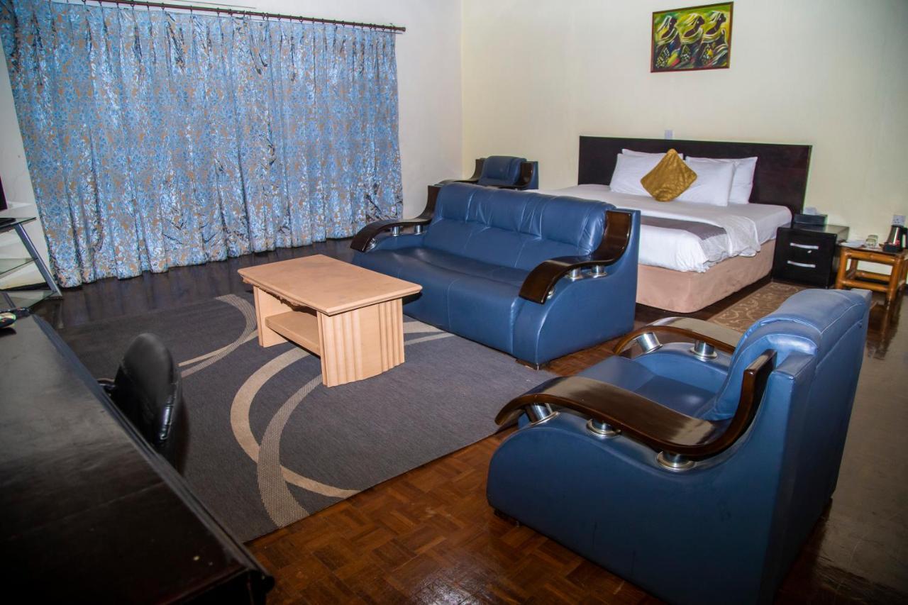Airside Hotel Accra Esterno foto