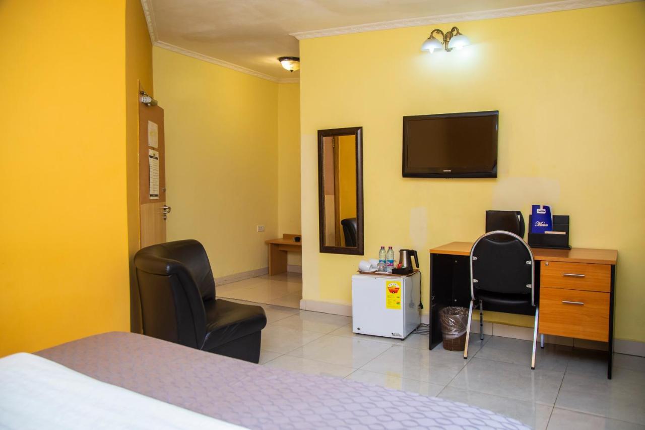 Airside Hotel Accra Esterno foto
