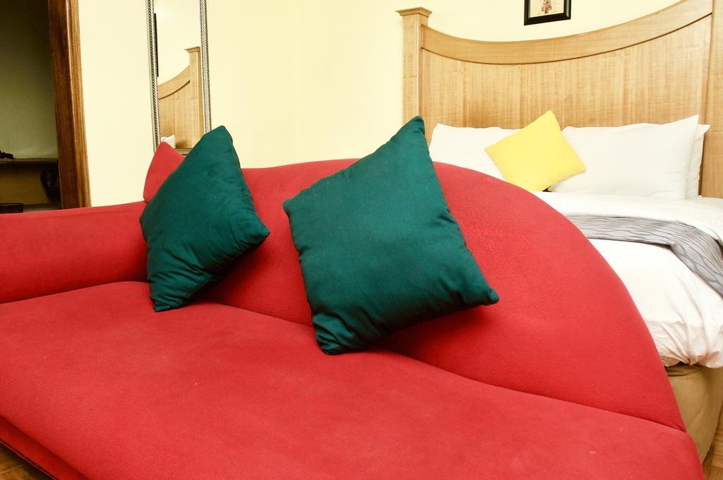 Airside Hotel Accra Esterno foto