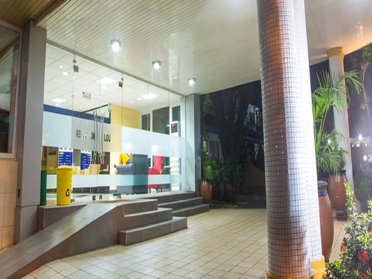 Airside Hotel Accra Esterno foto
